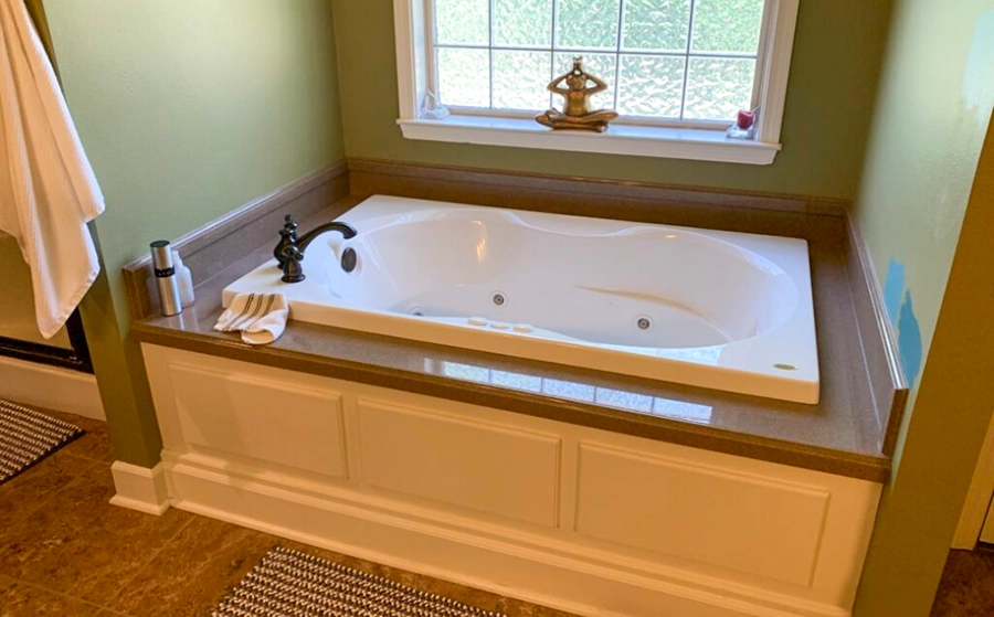 Arkansas Remodeling Contractor - Sauna Tub Before Remodel